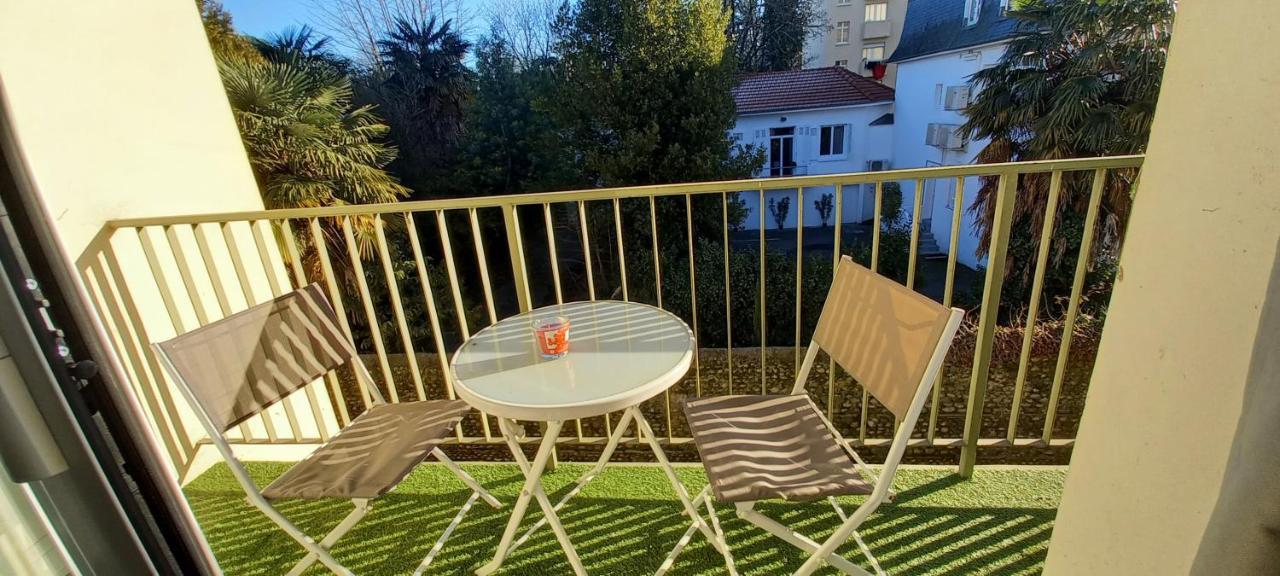 Au Petit Repere Palois -Studio - Centre Ville-Balcon-Wifi Fibre Pau Exterior photo